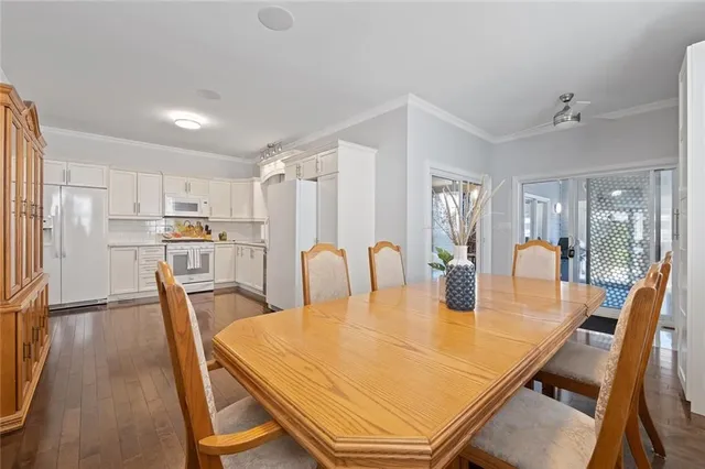 Additional image 21 of 870 BEACH Blvd