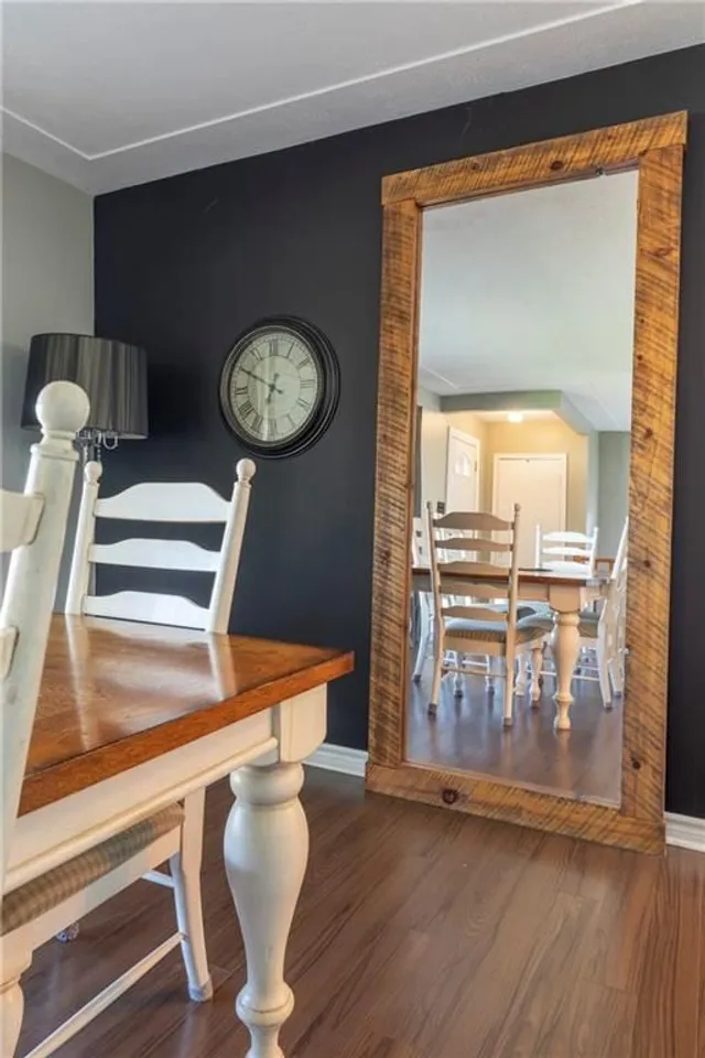 Additional image 12 of 44 SANDALWOOD Ave