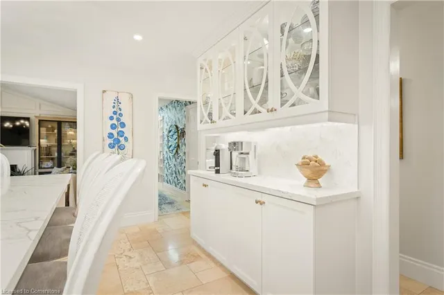 Additional image 12 of 659 Deervalley Rd