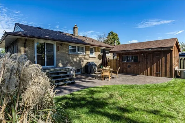 Additional image 35 of 44 SANDALWOOD Ave