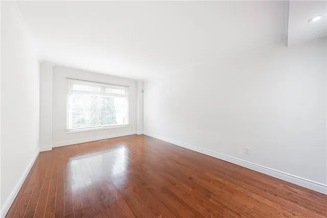 Additional image 14 of 494 DICENZO Dr