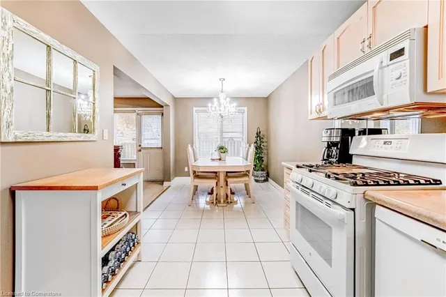 Additional image 14 of 1166 Upper Wentworth St