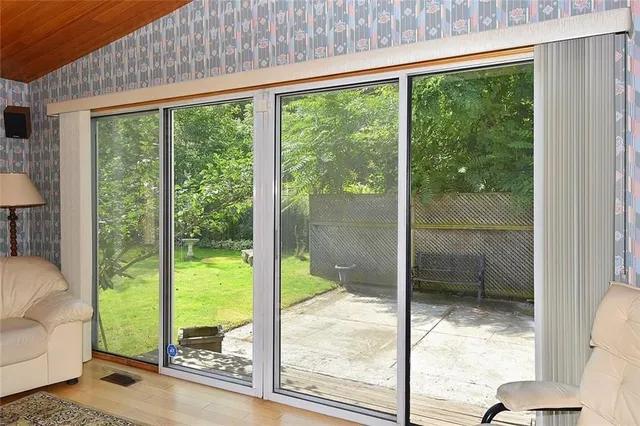 Additional image 16 of 217 GRANT Ave