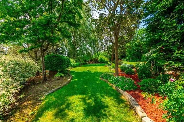 Additional image 43 of 5 MARYHEATHER Cres