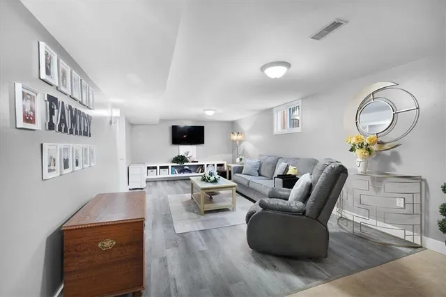 Additional image 30 of 3 BYWOOD Cres