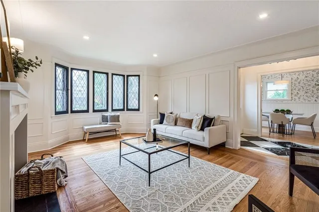 Additional image 7 of 111 LAKE AVENUE Dr