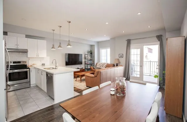 Additional image 22 of 81 HUGILL Way