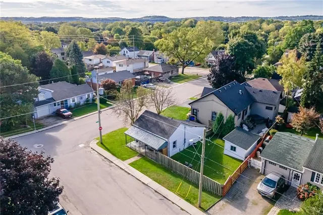 Additional image 32 of 2 JAMES St