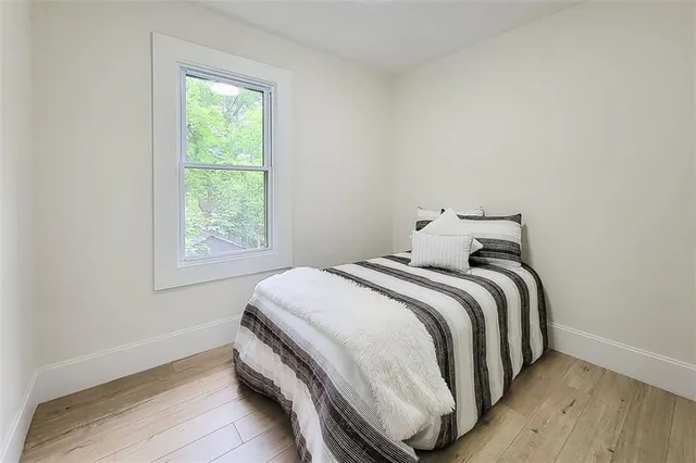 Additional image 28 of 49 CARRICK Ave