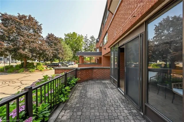 Additional image 33 of 150 WILSON St Unit 112