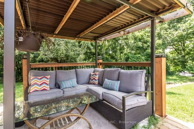 Additional image 36 of 404 Queenston Rd