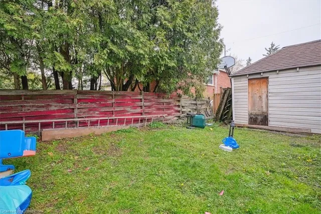 Additional image 35 of 142 Emerson St