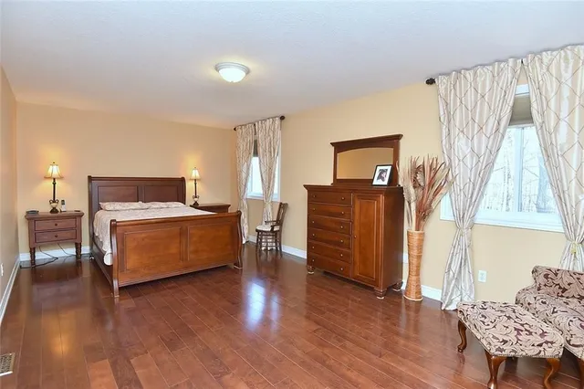 Additional image 27 of 59 HOLIMONT Crt