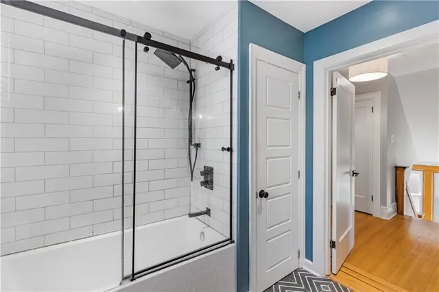 Additional image 33 of 74 HYDE PARK Ave