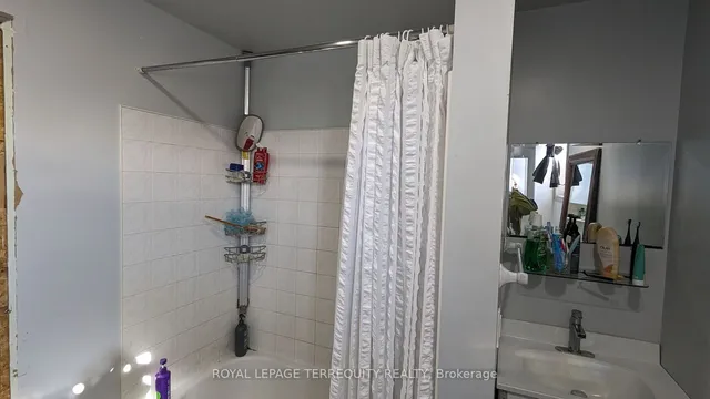 Additional image 31 of 24 Cheever St