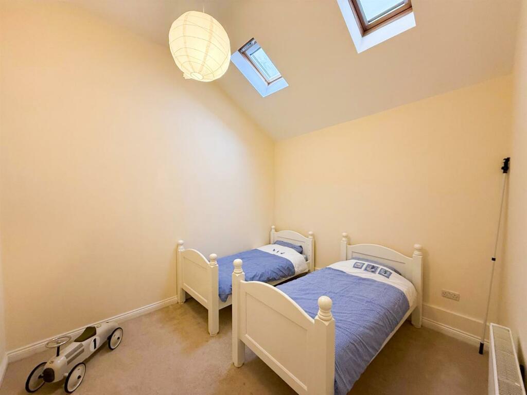 Additional image 9 of Elliott Court, Silsden
