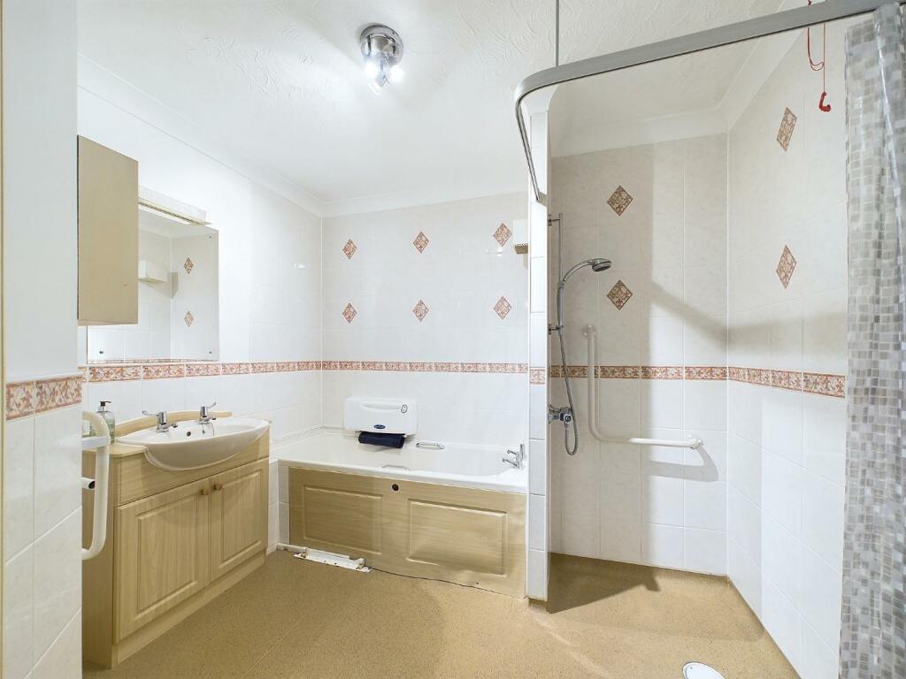 Additional image 11 of Beech Street, Bingley