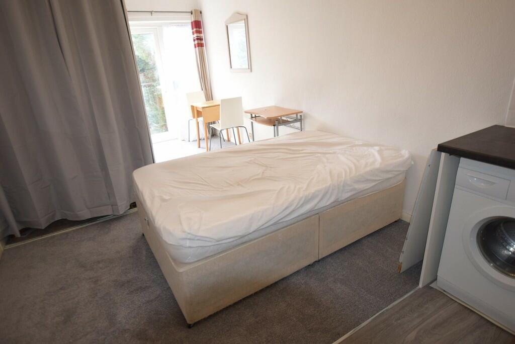 Additional image 2 of Pinelands, 18 Knyveton Road, Bournemouth