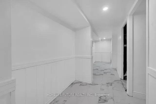 Additional image 17 of 52 Lamont Ave