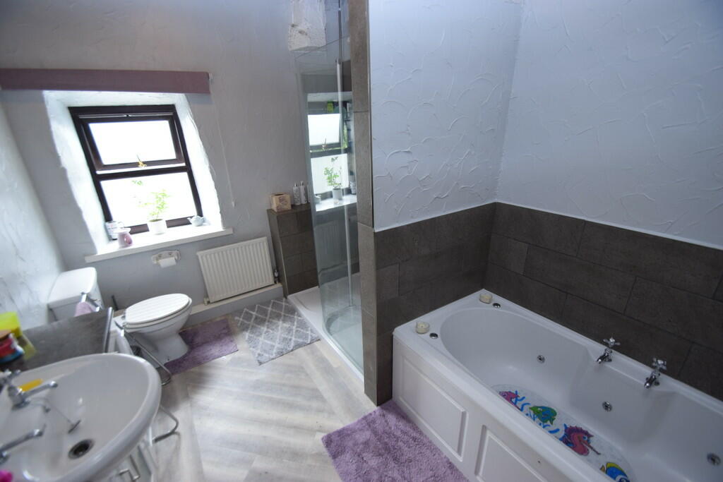 Additional image 22 of Larkfield, Riddlesden