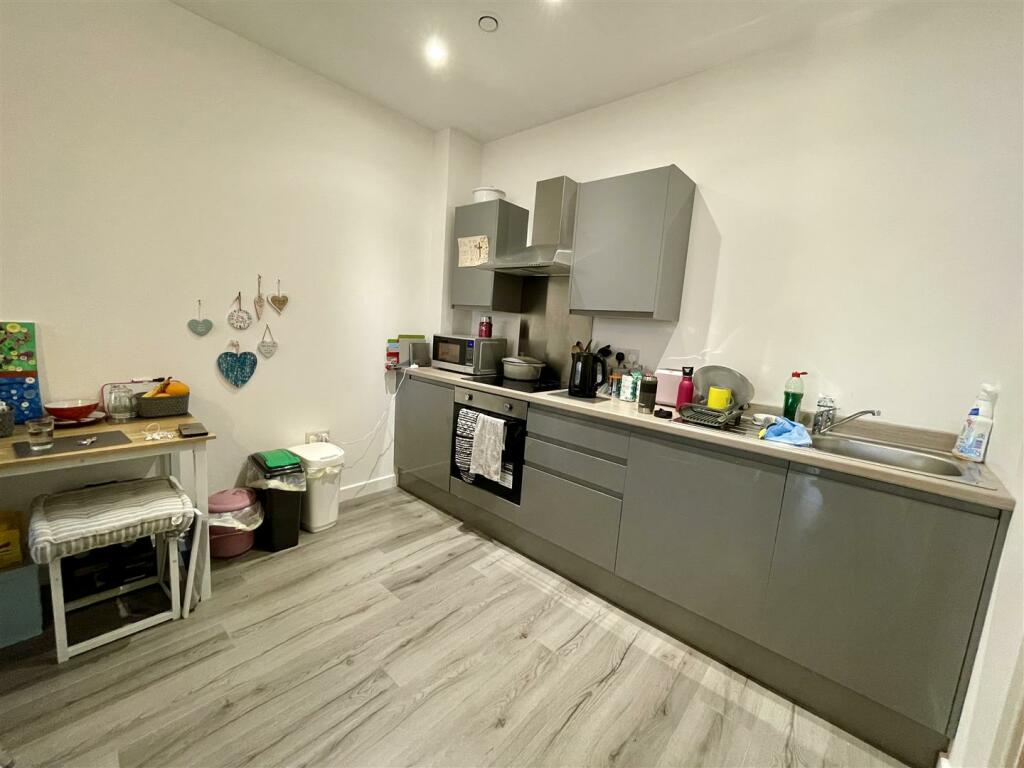 Additional image 7 of Bingley Road, Bradford