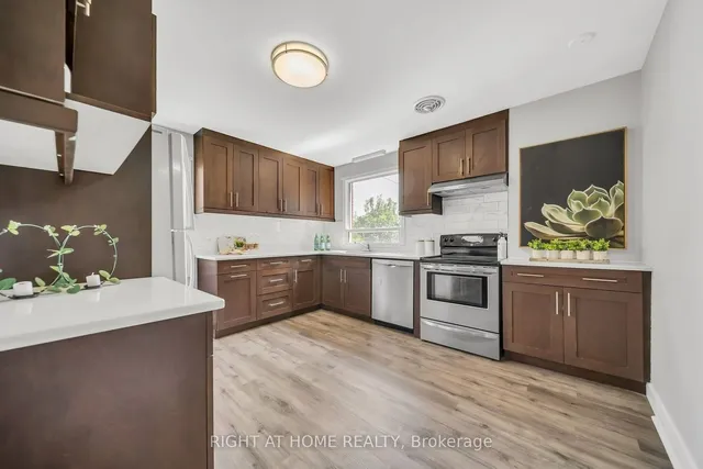 Additional image 27 of 171 Eighth Ave