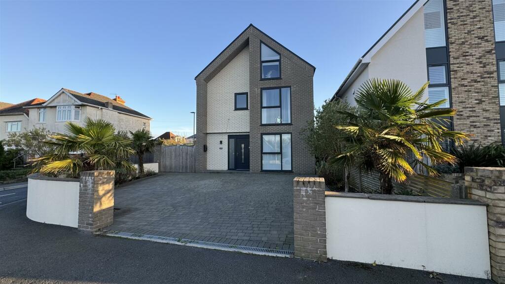 Additional image 43 of Sherwood Avenue, Whitecliff