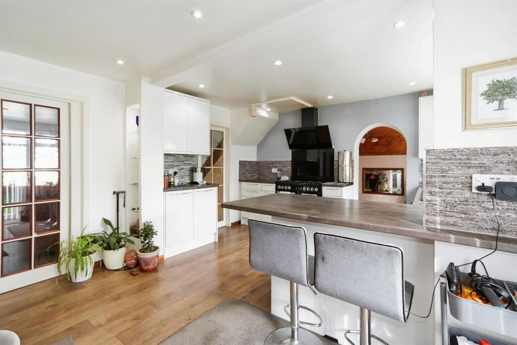 Additional image 2 of Deanwood Avenue, Allerton, Bradford