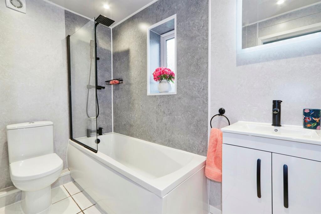 Additional image 4 of Whin Knoll Avenue, Keighley