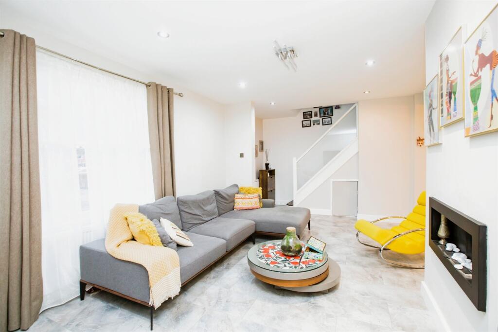 Additional image 19 of Fenwick Drive, Bradford