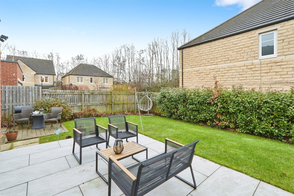 Additional image 24 of Harewood Drive, Bradford