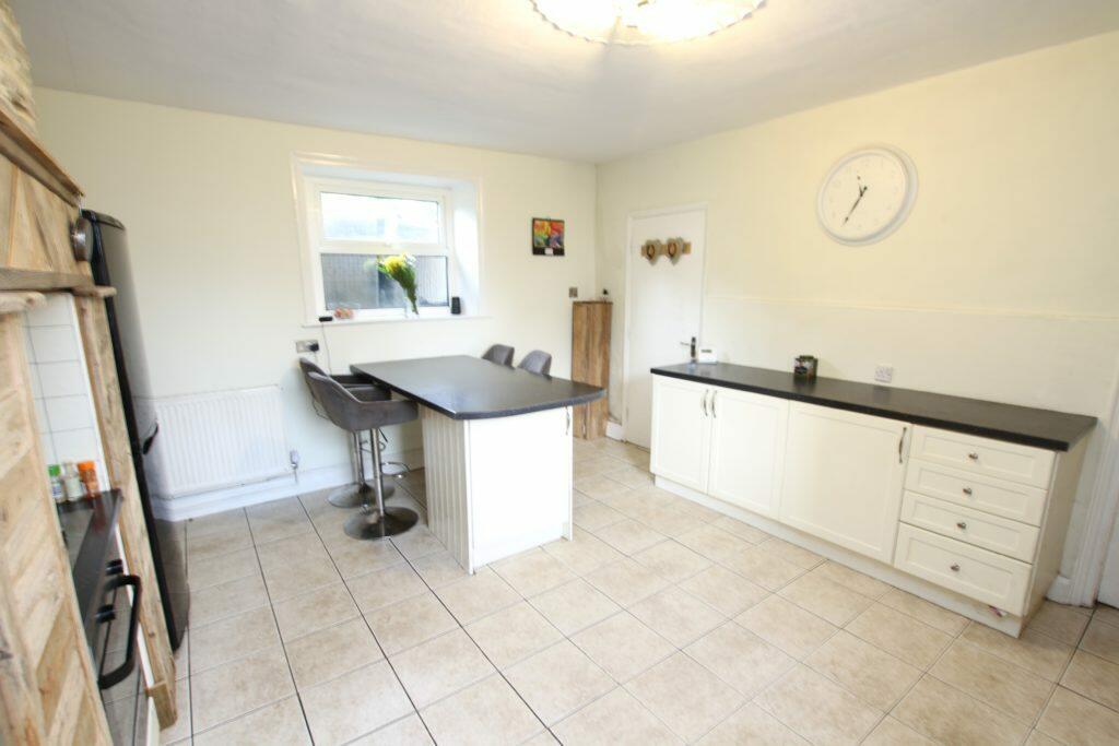 Additional image 5 of 3 Bedroom House for Sale – 61 Gilstead Lane, Gilstead, Bingley, BD16 3NL