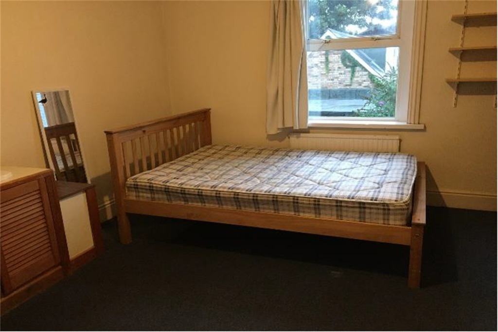 Additional image 5 of 5 bedroom Semi Detached House in Springborne