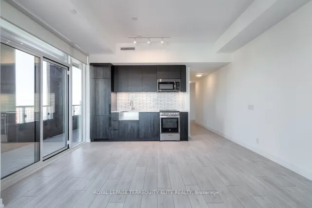 Additional image 11 of 270 Dufferin St Unit 923