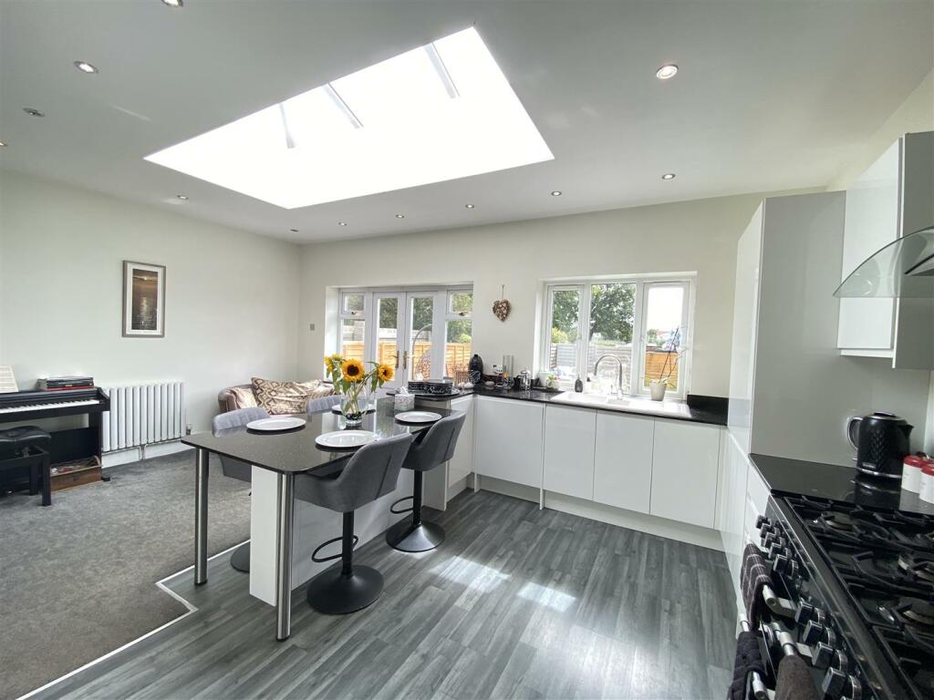 Additional image 16 of Hinchliffe Road, Poole