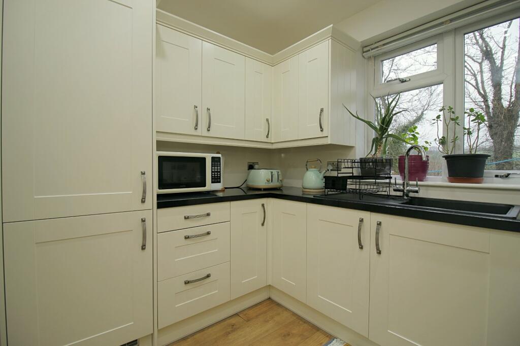 Additional image 18 of Leaventhorpe Avenue, Fairweather Green, Bradford, BD8