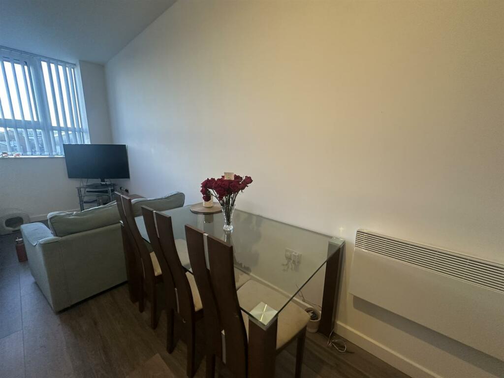 Additional image 4 of Card House, Bingley Road, Bradford