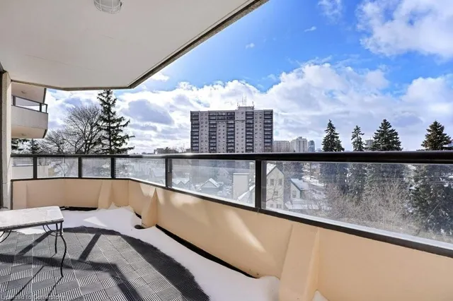 Additional image 17 of 2 Lancaster St Unit 402