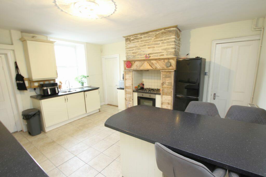 Additional image 4 of 3 Bedroom House for Sale – 61 Gilstead Lane, Gilstead, Bingley, BD16 3NL