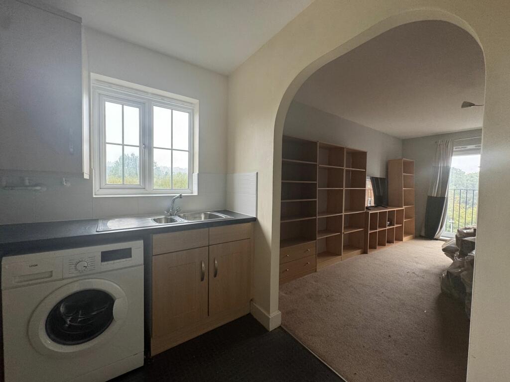 Additional image 2 of Sandhill Close, Bradford, BD8