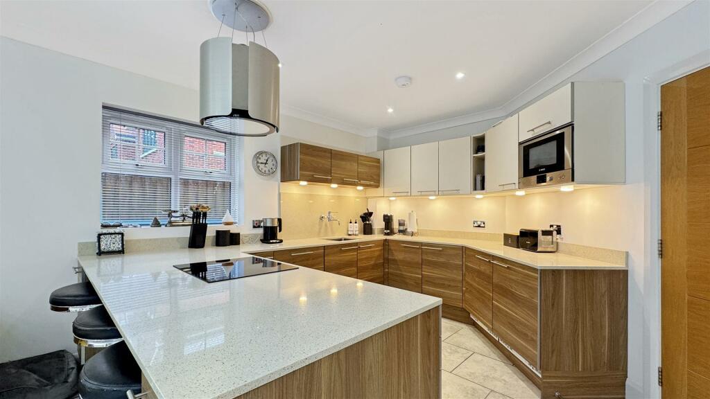 Additional image 5 of Wellwood Close, Branksome Park