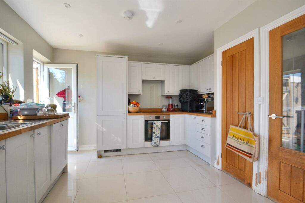 Additional image 4 of Darbys Corner