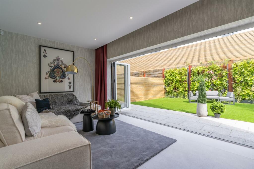 Additional image 3 of Dorset Lake Avenue, Lilliput