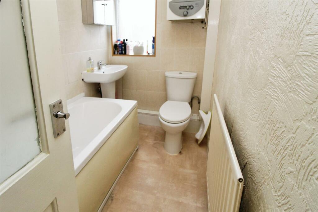 Additional image 11 of Carr Bottom Avenue, Bradford, BD5 9BD