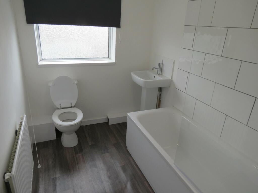 Additional image 18 of 6 bedroom Detached House in Wallisdown