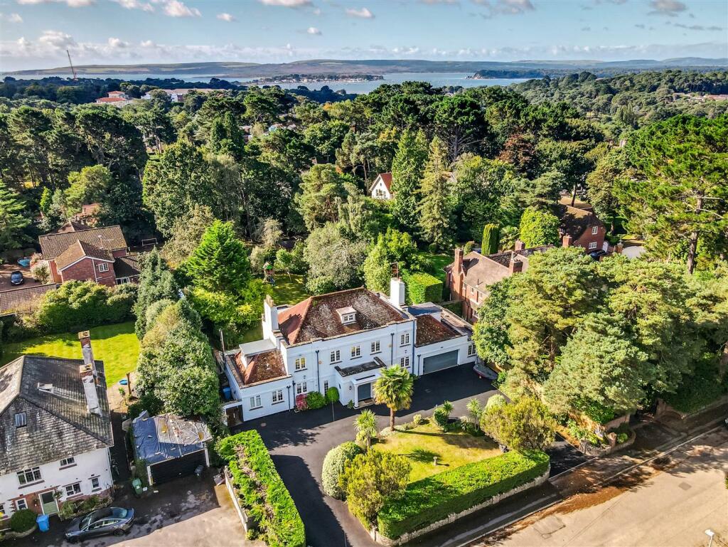 Additional image 26 of Lawrence Drive, Poole