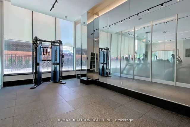 Additional image 6 of 250 Lawrence Ave Unit 501