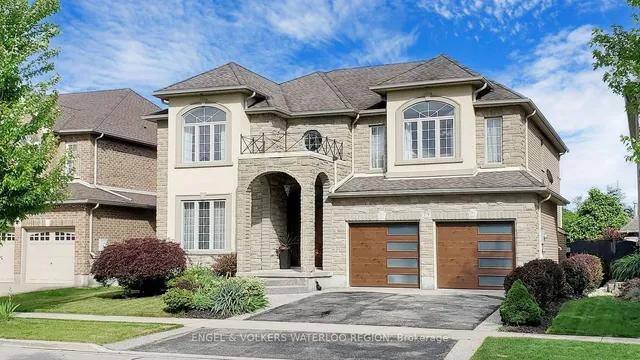 79 Kestrel St