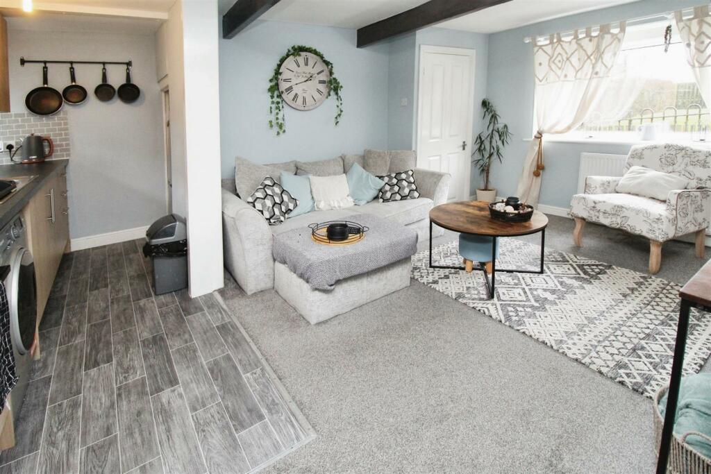 Additional image 4 of Park Lane, Queensbury, Bradford, BD13 1BX