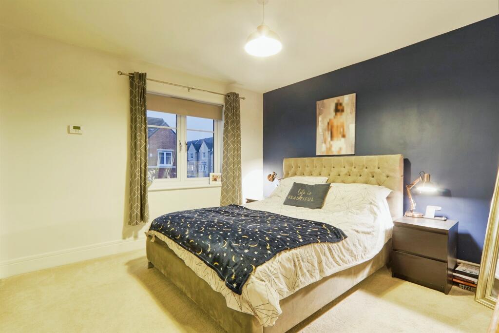 Additional image 14 of Harewood Drive, Bradford